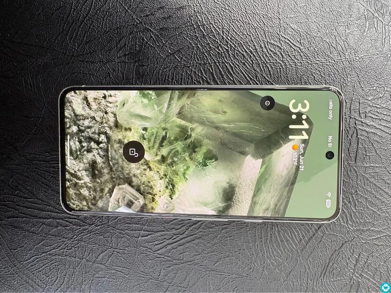 Used Google pixel 8 - 6/6