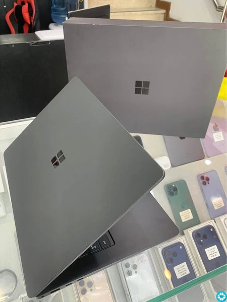Microsoft Surface Laptop 32gb ram 1tb good condition - 1/3