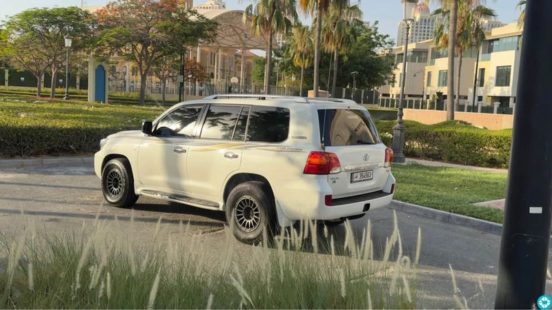 Toyota Gxr 2011 km 400 very good condition drive Finance cash exchange all kind deal possible - 7/8