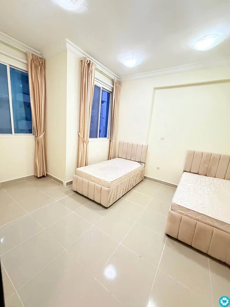For Rent – 2BHK Apartment with Balcony Near Mushirab City - 1/8