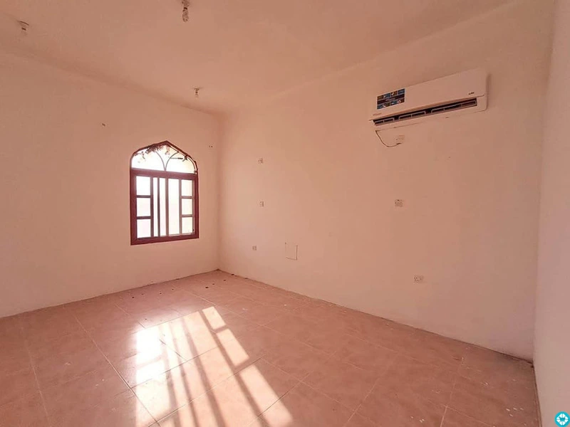 Nice Villa 6bhk in Al Simaisma for rent with Sea View - 3/8