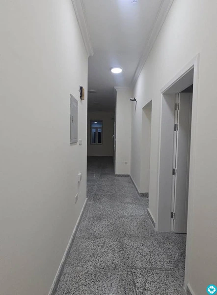 BRAND NEW 2 BHK AVAILABLE BIN OMRAN NEAR HMC FOR EXECUTIVE BACHELORS - 5/6