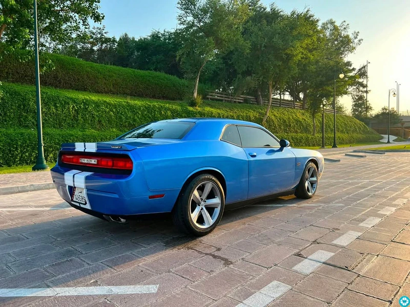 Dodge Challenger V8 Full option SRT 8 inspired 2013 - 3/8