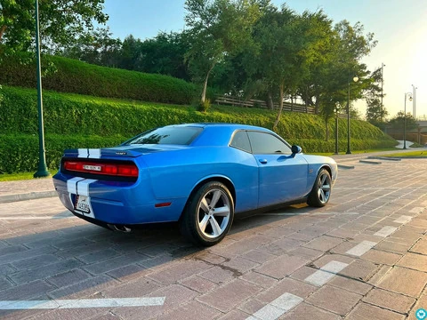 Dodge Challenger V8 Full option SRT 8 inspired 2013 - 3