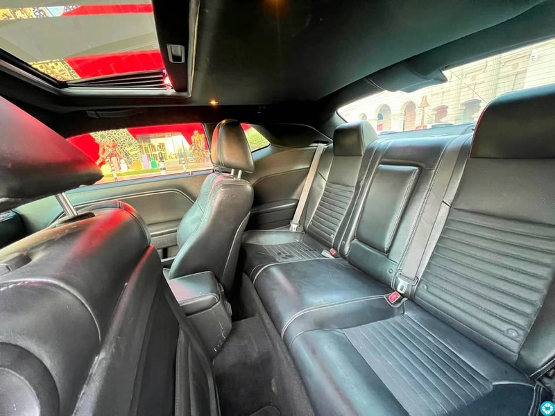 Dodge Challenger V8 Full option SRT 8 inspired 2013 - 4/8