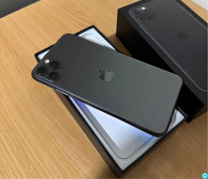 iPhone 11 pro max 256 gb , big size , original - 2/5