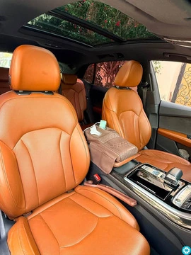 Audi Q8 S line 2019 leaving Urgent selling - 4