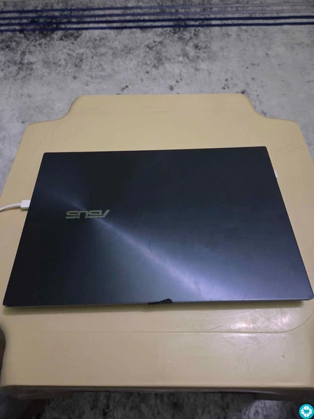 Asus zeinbook dual screen - 4/4