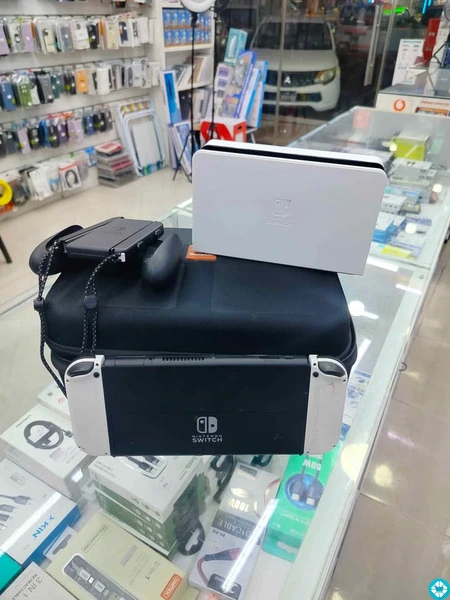 Nintendo switch oled Good working All original - 4/4