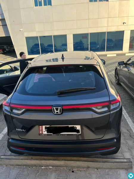 Honda HRV 2023 Mid-option. 37,000 km Mileage Full service history - 2/6