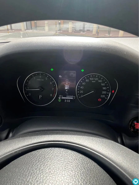 Honda HRV 2023 Mid-option. 37,000 km Mileage Full service history - 4/6