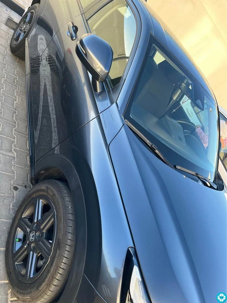 Honda HRV 2023 Mid-option. 37,000 km Mileage Full service history - 5/6