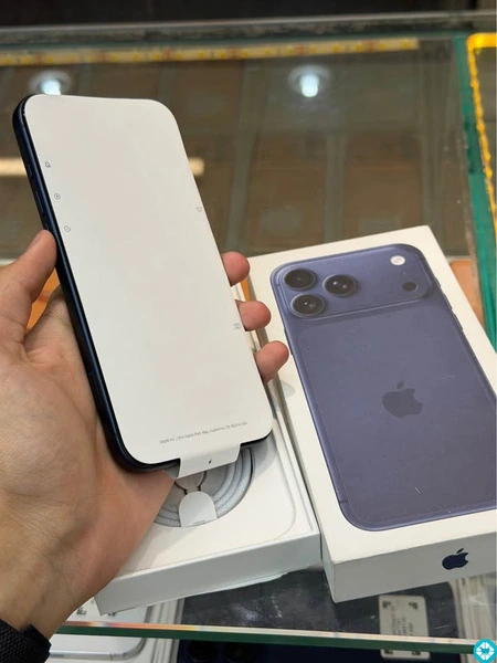 iPhone 17 pro Max 1Tb blue - 2/4