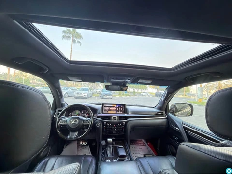 Lexus LX570 s 2018 full option - 5