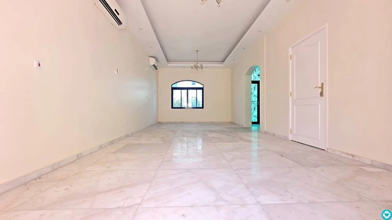 5 BHK COMPOUND VILLA FOR RENT 5 Bedrooms 4 Bathrooms Spacious Living Hall Rent - 2/8