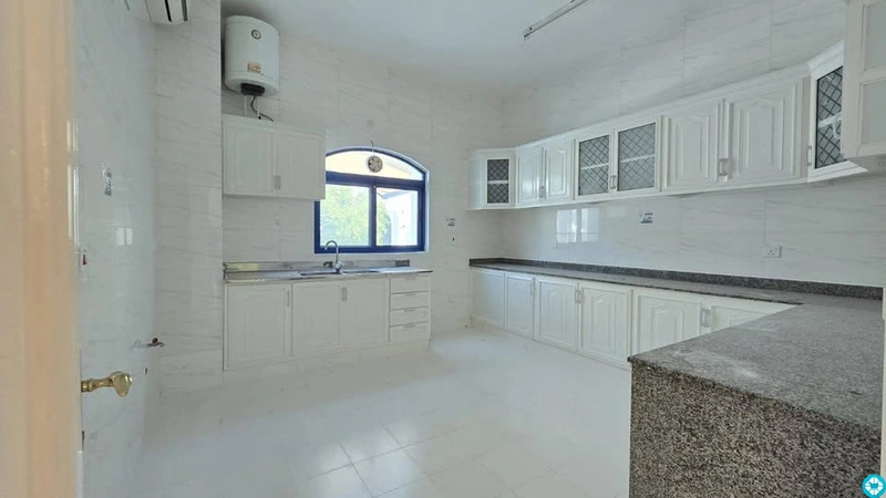 5 BHK COMPOUND VILLA FOR RENT 5 Bedrooms 4 Bathrooms Spacious Living Hall Rent - 4/8