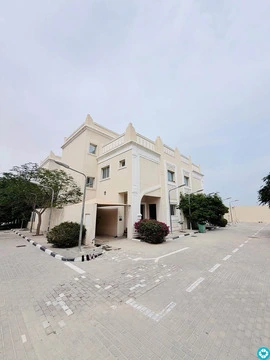Staff Villa for Rent in Umm Salal Ali - 2