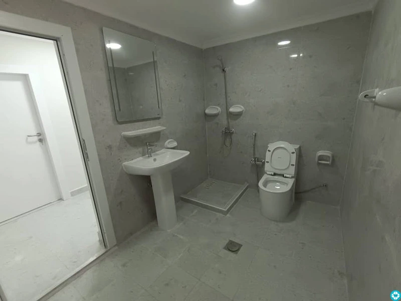 For rent, a building in Al-Khor, 13 apartments, and parking spaces. - 7/8