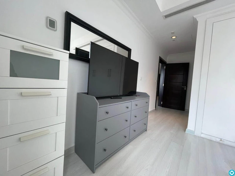 Villa for Rent in Compound - Semi Furnished with Pool & Gym | 1 Month Free - 8/10