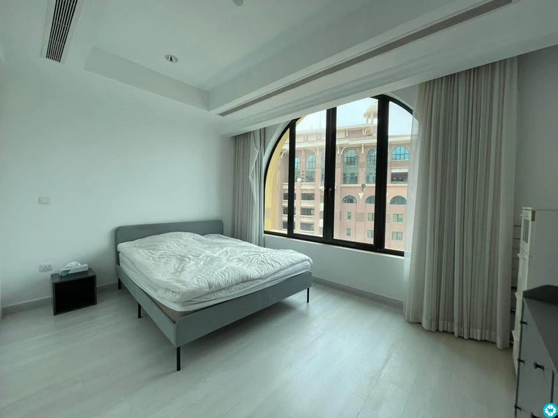Villa for Rent in Compound - Semi Furnished with Pool & Gym | 1 Month Free - 10/10