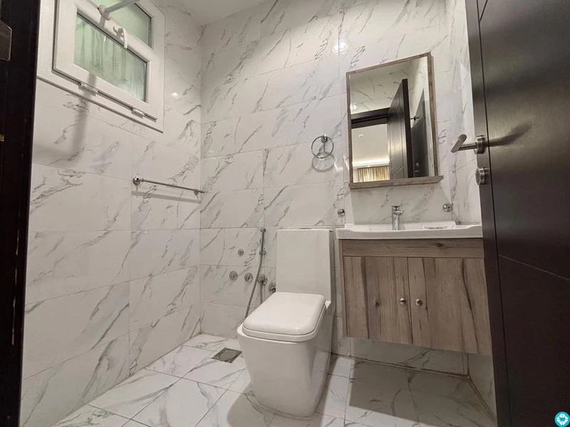 For rent in Al-Khaisa area, brand new apartments, newly built, near Al Meera. - 6/7