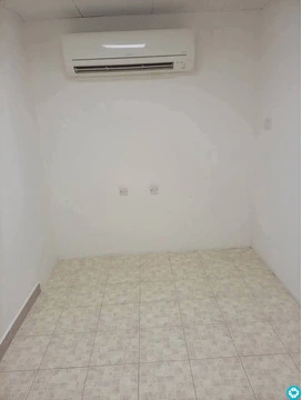 🌟 Small Studio for Single Person – Affordable & Convenient 🌟 📍 Location: Muntazah, Near Al Meera - 3