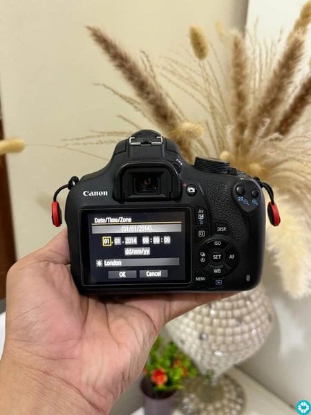Canon 1200D (With Original Charger and Memory Card) - 2/6
