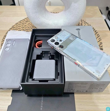 Redmagic 10S Pro 24/1TB Silver - 5