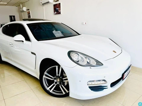 2013 PORCHE PANAMERA S (Like New) sale or swap