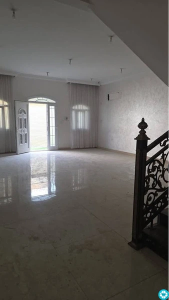 Spacious 8-BHK Family Duplex Villa Available For Family In MADINAT KHALIFA SOUTH - 2/10