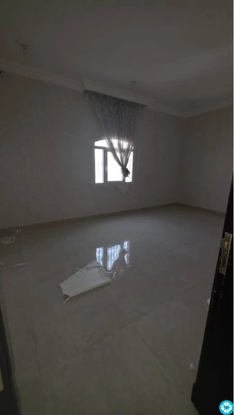 Spacious 8-BHK Family Duplex Villa Available For Family In MADINAT KHALIFA SOUTH - 5/10