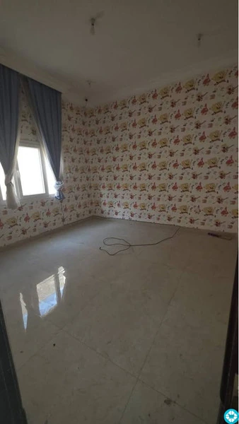 Spacious 8-BHK Family Duplex Villa Available For Family In MADINAT KHALIFA SOUTH - 9/10