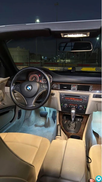 BMW 320i Convertible-Hardtop Full Option - 3/9