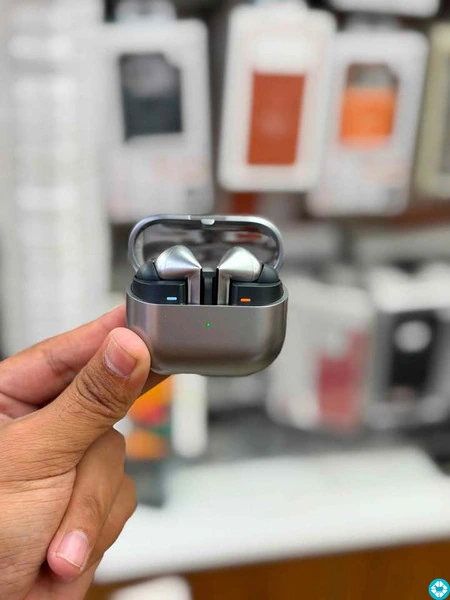 Samsung Galaxy buds 3 Pro - 1/4