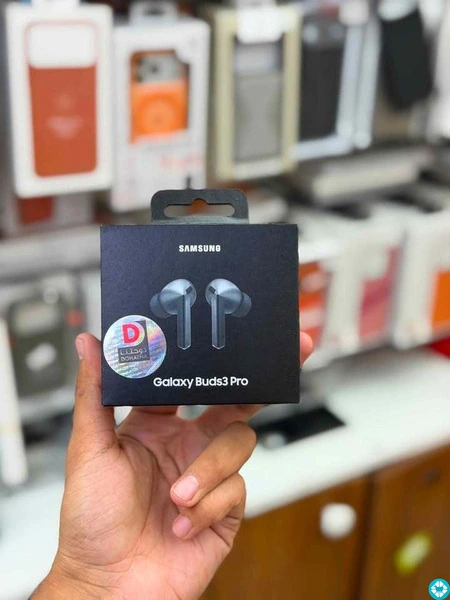 Samsung Galaxy buds 3 Pro - 3/4
