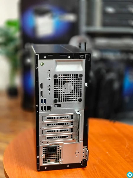 Dell Optiplex 3070 - 4/4
