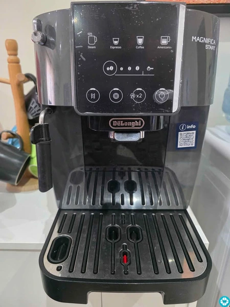 Delonghi magnifica coffee machine - 1/3