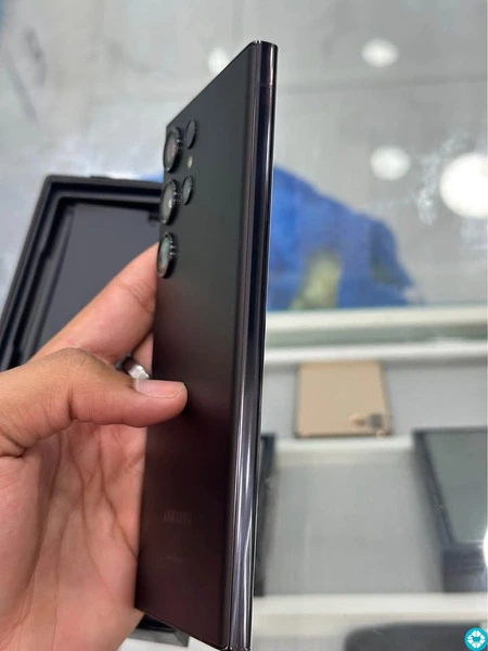 Samsung S23Ultra 512gb - 3/4