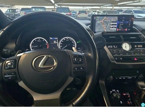Lexus NX 300 F sport - 6