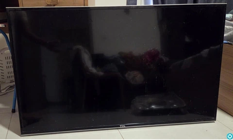 TCL 49 INCH TV