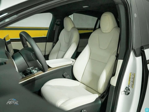 2024 Tesla Model X - 6