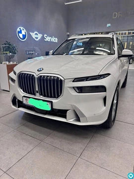 Bmwx7brand new zero k m