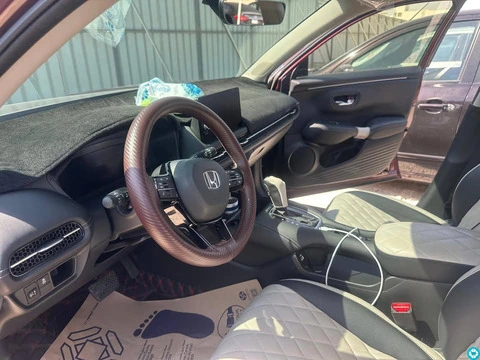 Honda ZR V - 4
