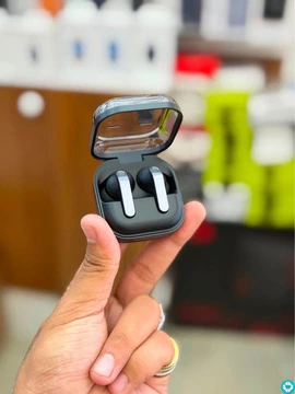 Samsung Galaxy Buds 4 Pro - 3
