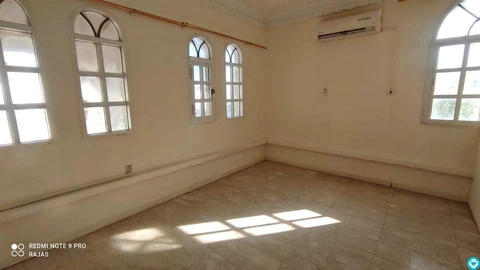 2bhk for rent in old airport near papa John's signal