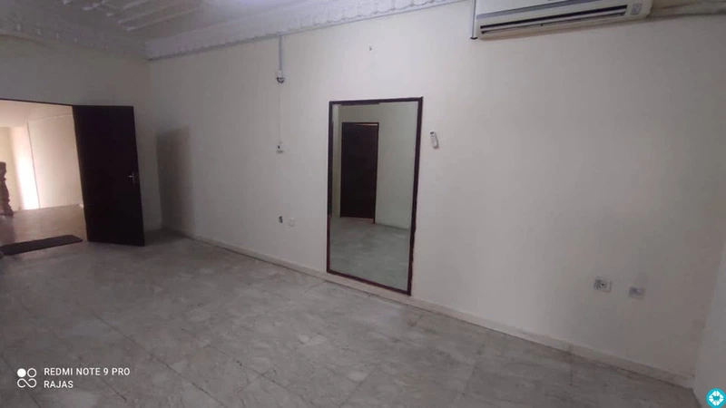 2bhk for rent in old airport near papa John's signal - 2/5