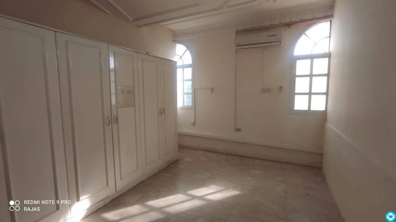 2bhk for rent in old airport near papa John's signal - 3/5