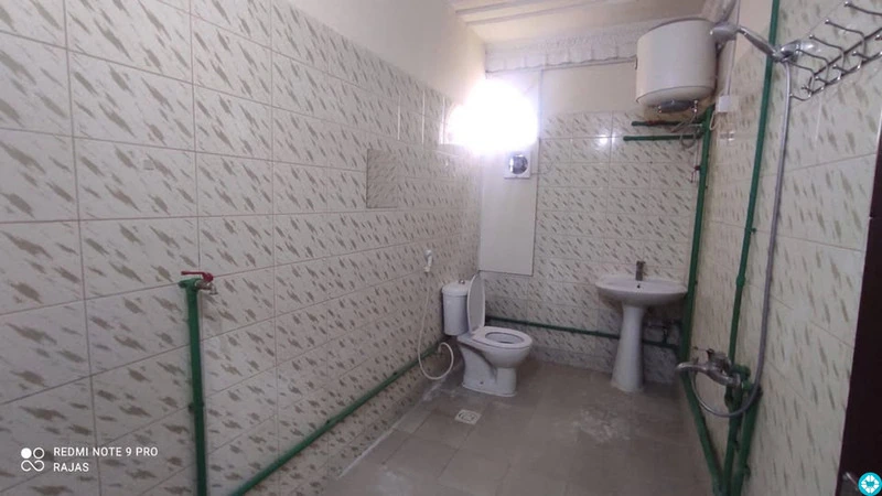 2bhk for rent in old airport near papa John's signal - 4/5