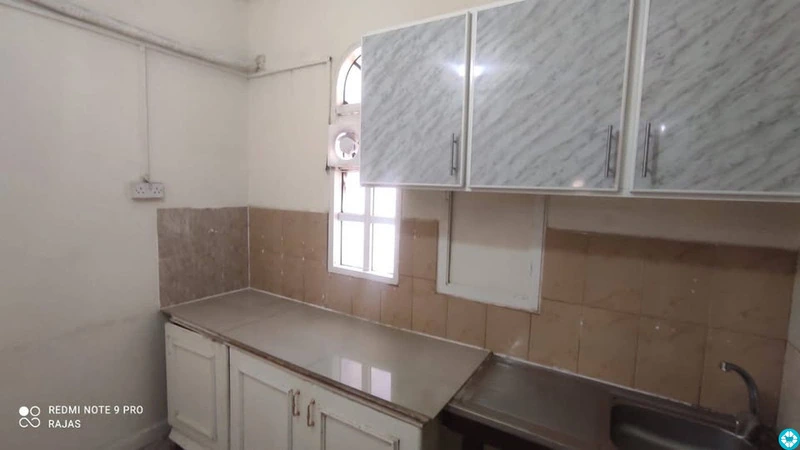 2bhk for rent in old airport near papa John's signal - 5/5