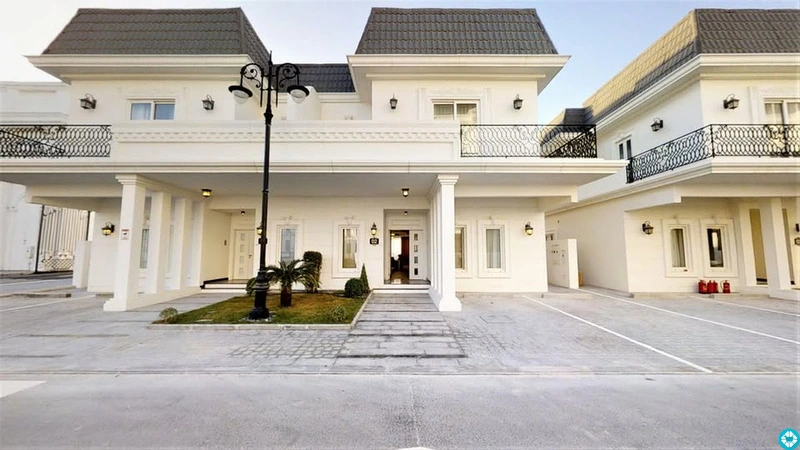 LUXURY 4 BHK FULLY FURNISHED COMPOUND VILLA FOR RENT IN LUSAIL - 1/8